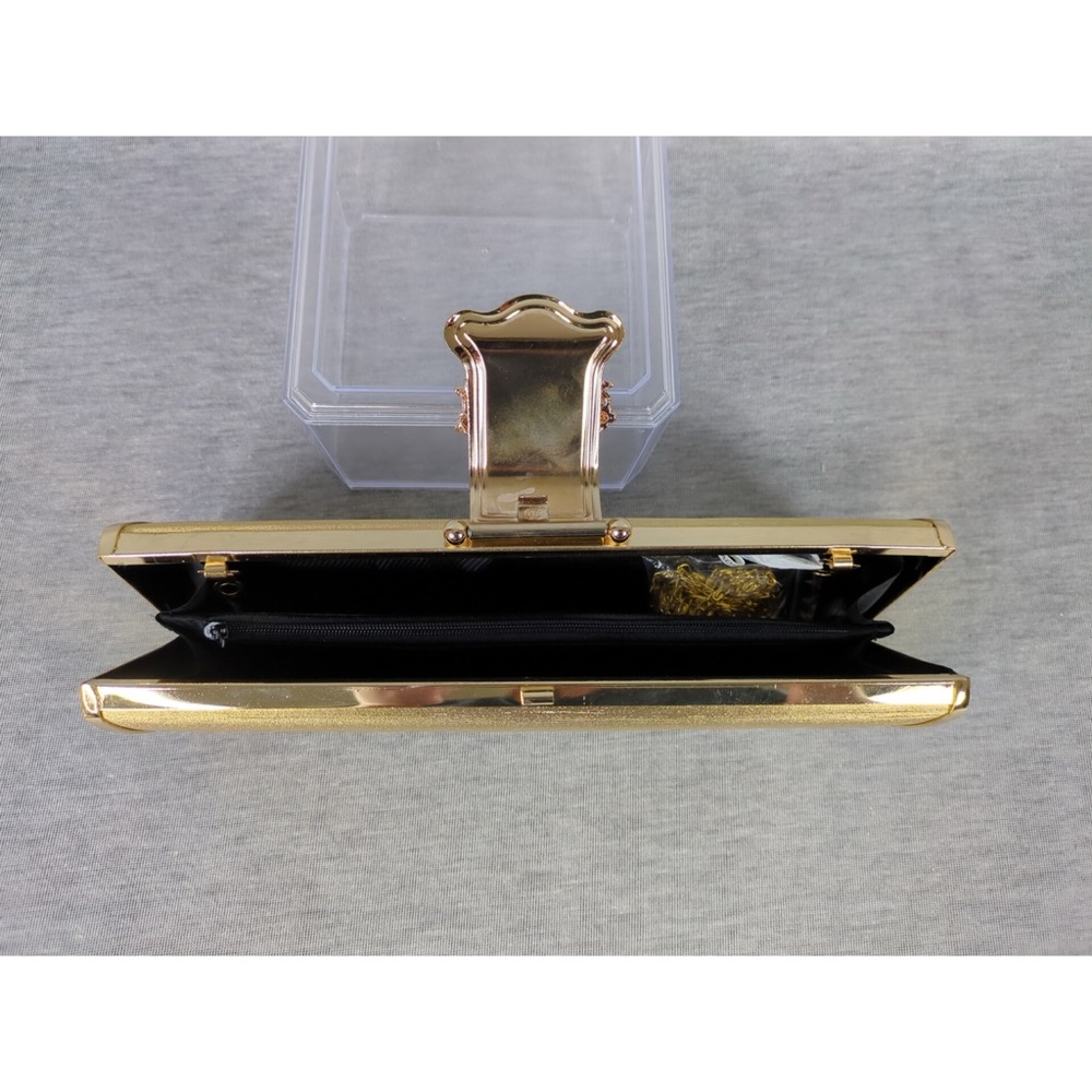 Two Pieces of Metallic Tone Clutches - Picture 6 of 16